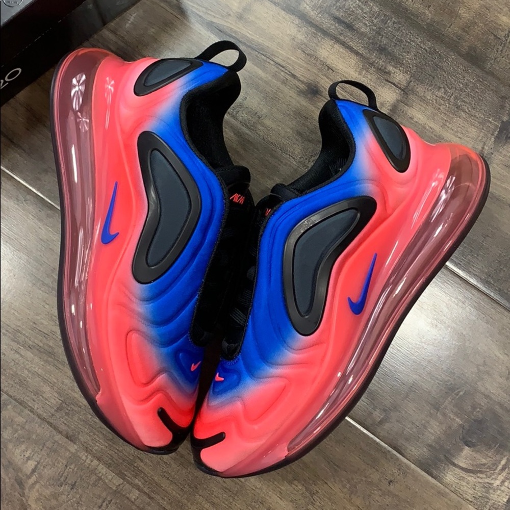 NIKE AIR MAX 720 GS - Picture 14 of 16